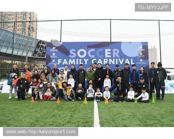 足球俱乐部在社区设立公益基金支持青少年项目，区足球协会怎样成立